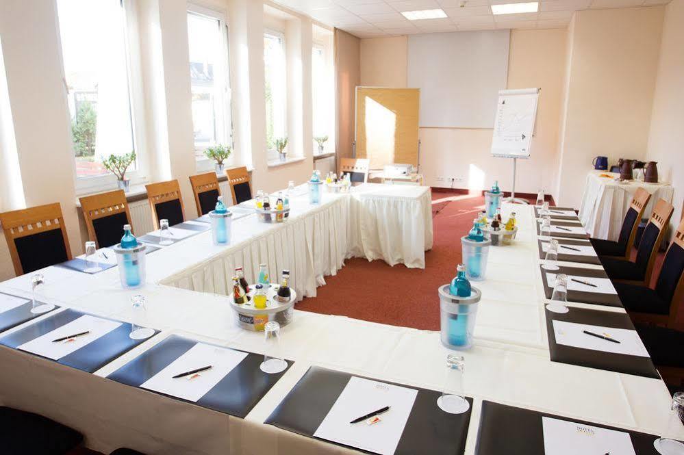 Hotel Am Rhein Веселинг Екстериор снимка